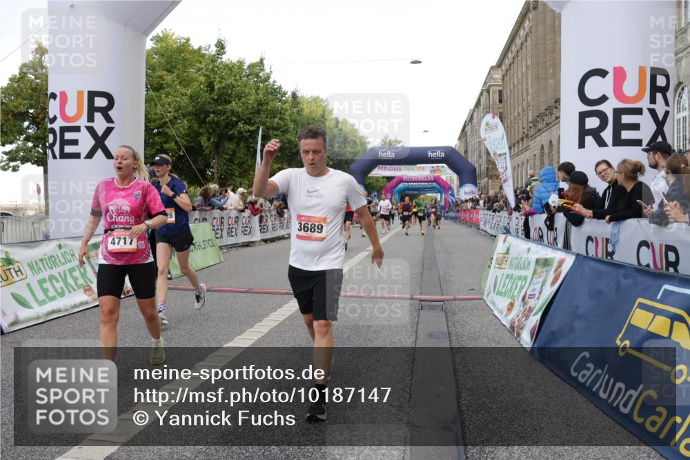 06.09.2026 - CURREX Alsterlauf Yannick Fuchs http://msf.ph/oto/10187147 06.09.2026 09:56:55 Ziel 2236, 2931, 3587, 3609, 3638, 3689, 4126, 4717, 5312, 5313, 5543, 5575, 5719, 5939, 5973, 8200 meine-sportfotos.de
