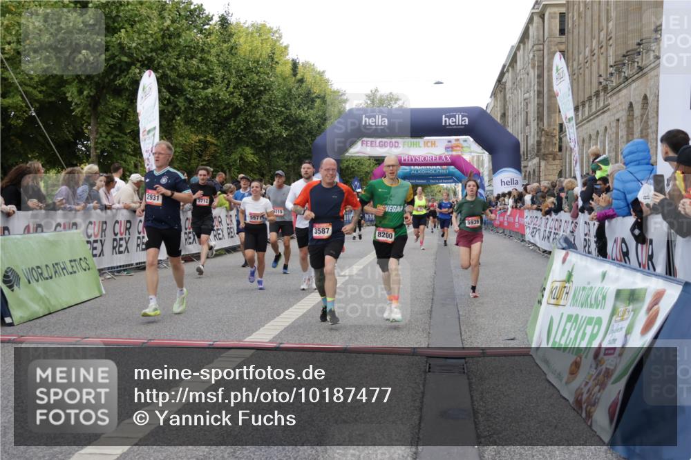 06.09.2026 - CURREX Alsterlauf Yannick Fuchs http://msf.ph/oto/10187477 06.09.2026 09:56:59 Ziel 2165, 2236, 2931, 3050, 3519, 3520, 3587, 3609, 3689, 3712, 3795, 4014, 4126, 4717, 4740, 5571, 5575, 5719, 5939, 6055, 6115, 8200 meine-sportfotos.de