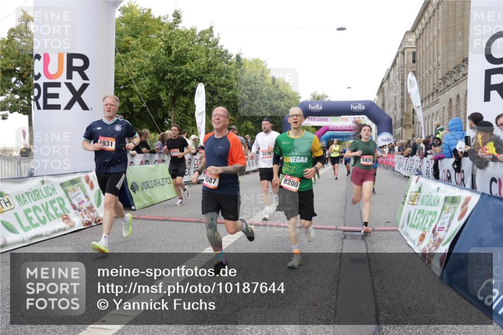 06.09.2026 - CURREX Alsterlauf Yannick Fuchs http://msf.ph/oto/10187644 06.09.2026 09:57:00 Ziel 2165, 2931, 3050, 3519, 3520, 3587, 3609, 3689, 3690, 3712, 3795, 4014, 4126, 4717, 4740, 5571, 5575, 5719, 5939, 6055, 6115, 8200 meine-sportfotos.de