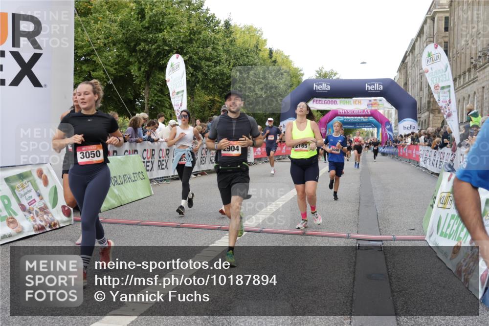 06.09.2026 - CURREX Alsterlauf Yannick Fuchs http://msf.ph/oto/10187894 06.09.2026 09:57:04 Ziel 2165, 2931, 2968, 3050, 3519, 3520, 3587, 3609, 3690, 3694, 3712, 3795, 4014, 4740, 5166, 5320, 5571, 5575, 5939, 6055, 6115, 8167, 8200 meine-sportfotos.de