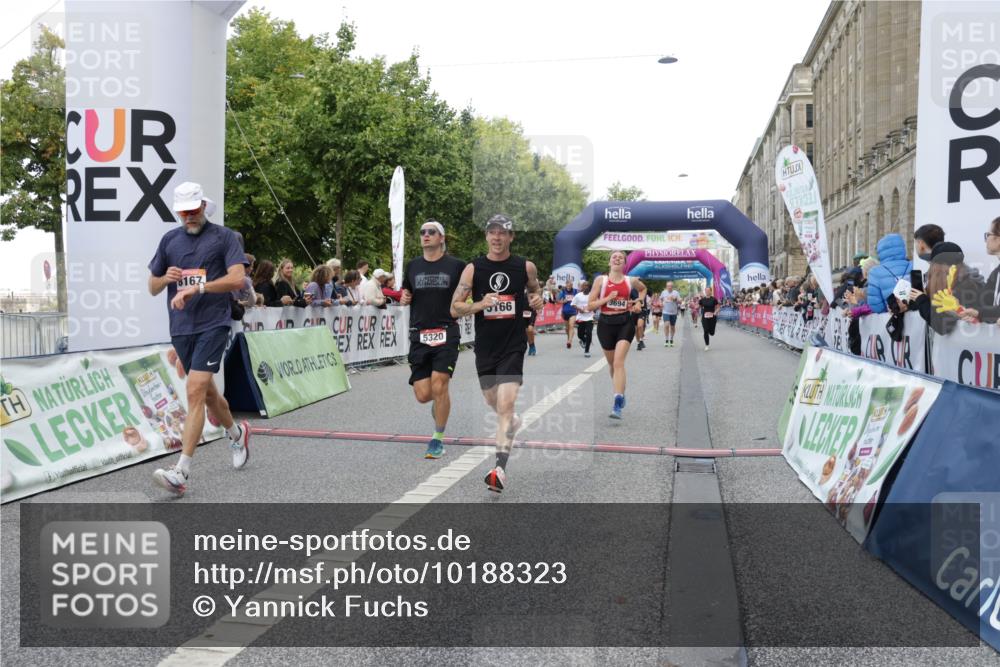 06.09.2026 - CURREX Alsterlauf Yannick Fuchs http://msf.ph/oto/10188323 06.09.2026 09:57:08 Ziel 2056, 2165, 2557, 2968, 3050, 3505, 3519, 3520, 3622, 3690, 3694, 3712, 3795, 4014, 4740, 4870, 5166, 5320, 5565, 5571, 6055, 6071, 6115, 6394, 8107, 8167 meine-sportfotos.de