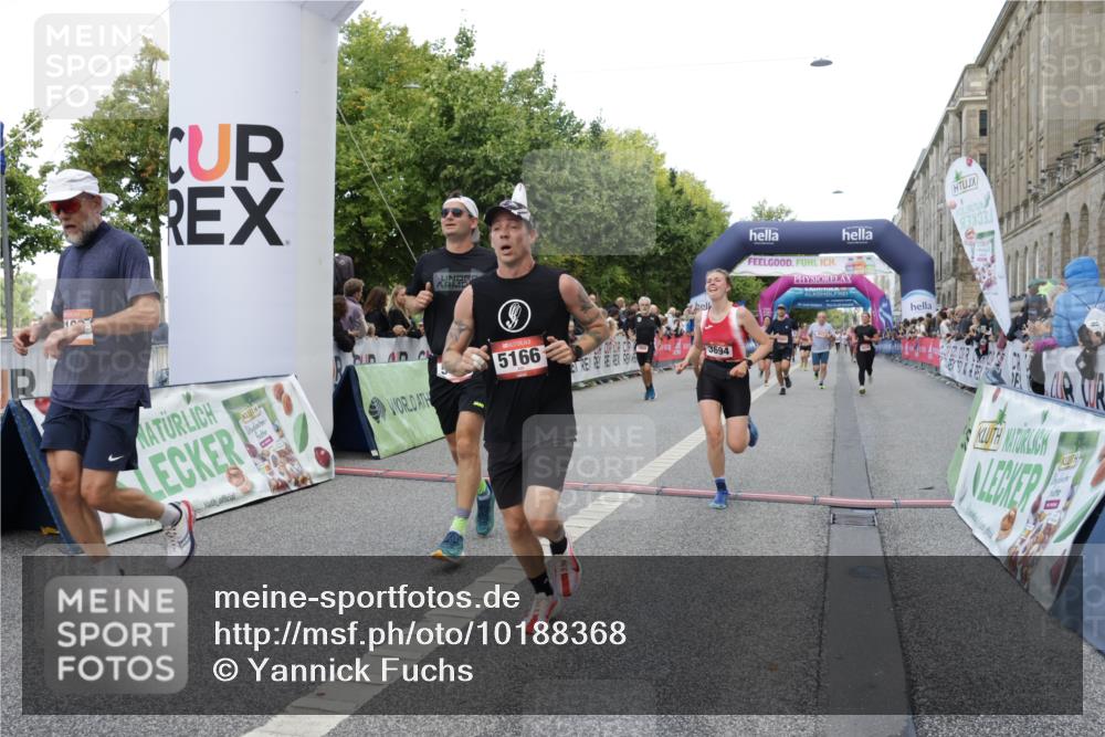 06.09.2026 - CURREX Alsterlauf Yannick Fuchs http://msf.ph/oto/10188368 06.09.2026 09:57:08 Ziel 2056, 2165, 2557, 2968, 3050, 3505, 3519, 3520, 3622, 3690, 3694, 3712, 3795, 4014, 4740, 4870, 5166, 5320, 5565, 5571, 6055, 6071, 6115, 6394, 8107, 8167 meine-sportfotos.de