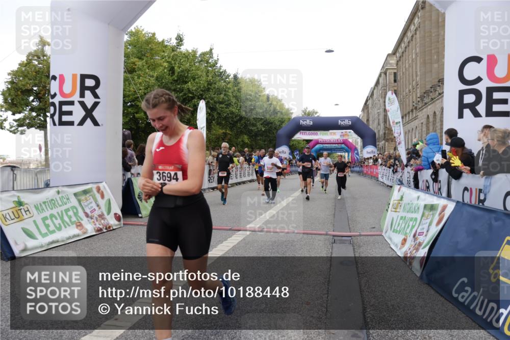 06.09.2026 - CURREX Alsterlauf Yannick Fuchs http://msf.ph/oto/10188448 06.09.2026 09:57:10 Ziel 2056, 2165, 2557, 2968, 3050, 3349, 3505, 3519, 3520, 3622, 3690, 3694, 4870, 5166, 5320, 5565, 6055, 6071, 6394, 8107, 8167 meine-sportfotos.de