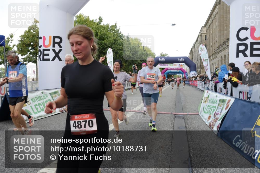 06.09.2026 - CURREX Alsterlauf Yannick Fuchs http://msf.ph/oto/10188731 06.09.2026 09:57:14 Ziel 2056, 2311, 2557, 3349, 3505, 3622, 3673, 3694, 4870, 5166, 5320, 5565, 6071, 6394, 6396, 8093, 8107, 8167 meine-sportfotos.de