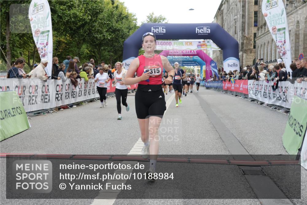 06.09.2026 - CURREX Alsterlauf Yannick Fuchs http://msf.ph/oto/10188984 06.09.2026 10:05:30 Ziel 2310, 3011, 3315, 3336, 3527, 3528, 3890, 4151, 4152, 4511, 4642, 5349 meine-sportfotos.de
