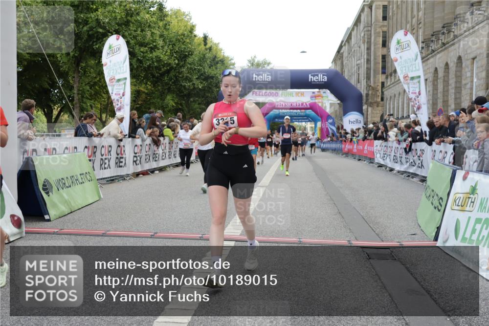 06.09.2026 - CURREX Alsterlauf Yannick Fuchs http://msf.ph/oto/10189015 06.09.2026 10:05:30 Ziel 2310, 3011, 3315, 3336, 3527, 3528, 3890, 4151, 4152, 4511, 4642, 5349 meine-sportfotos.de