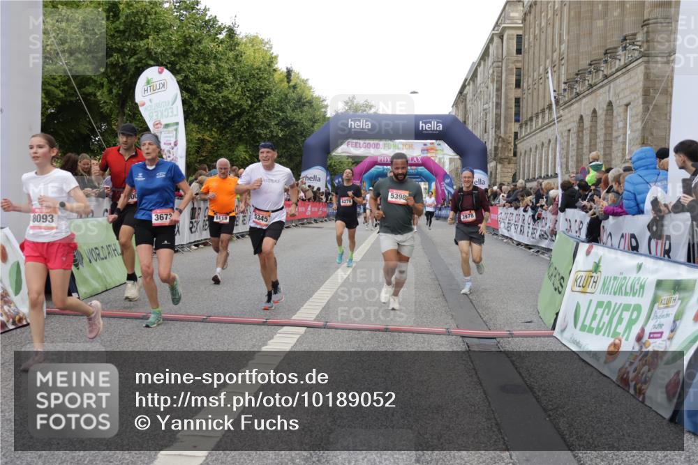 06.09.2026 - CURREX Alsterlauf Yannick Fuchs http://msf.ph/oto/10189052 06.09.2026 09:57:19 Ziel 2056, 2311, 2557, 2900, 3349, 3505, 3622, 3673, 3978, 4870, 5345, 5398, 5565, 6071, 6119, 6279, 6394, 6396, 8093, 8107, 8198 meine-sportfotos.de