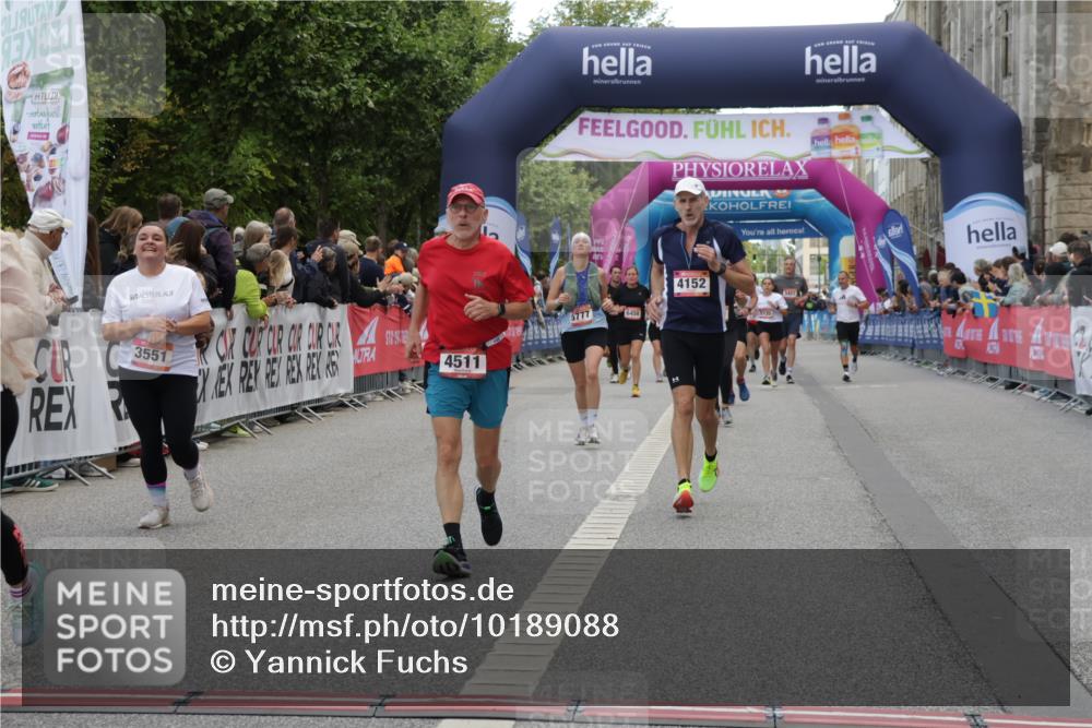 06.09.2026 - CURREX Alsterlauf Yannick Fuchs http://msf.ph/oto/10189088 06.09.2026 10:05:32 Ziel 2310, 3315, 3527, 3528, 3890, 4151, 4152, 4511, 5349, 5373, 5777 meine-sportfotos.de
