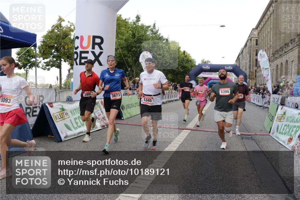 06.09.2026 - CURREX Alsterlauf Yannick Fuchs http://msf.ph/oto/10189121 06.09.2026 09:57:20 Ziel 2311, 2316, 2557, 2900, 3349, 3505, 3622, 3673, 3978, 5345, 5398, 6071, 6119, 6279, 6394, 6396, 8093, 8198 meine-sportfotos.de