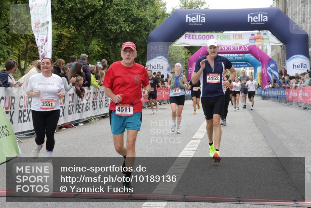 06.09.2026 - CURREX Alsterlauf Yannick Fuchs http://msf.ph/oto/10189136 06.09.2026 10:05:33 Ziel 2310, 3315, 3527, 3528, 3890, 4152, 4511, 5349, 5373, 5777 meine-sportfotos.de