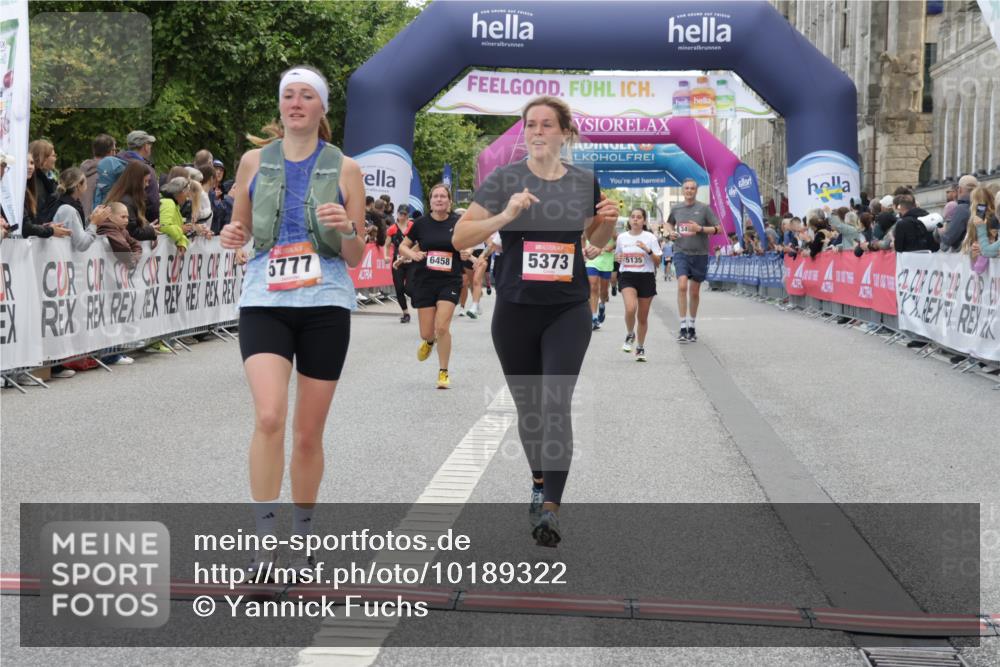 06.09.2026 - CURREX Alsterlauf Yannick Fuchs http://msf.ph/oto/10189322 06.09.2026 10:05:36 Ziel 2310, 3064, 3315, 4152, 4408, 4511, 5135, 5349, 5373, 5405, 5406, 5777, 6458 meine-sportfotos.de