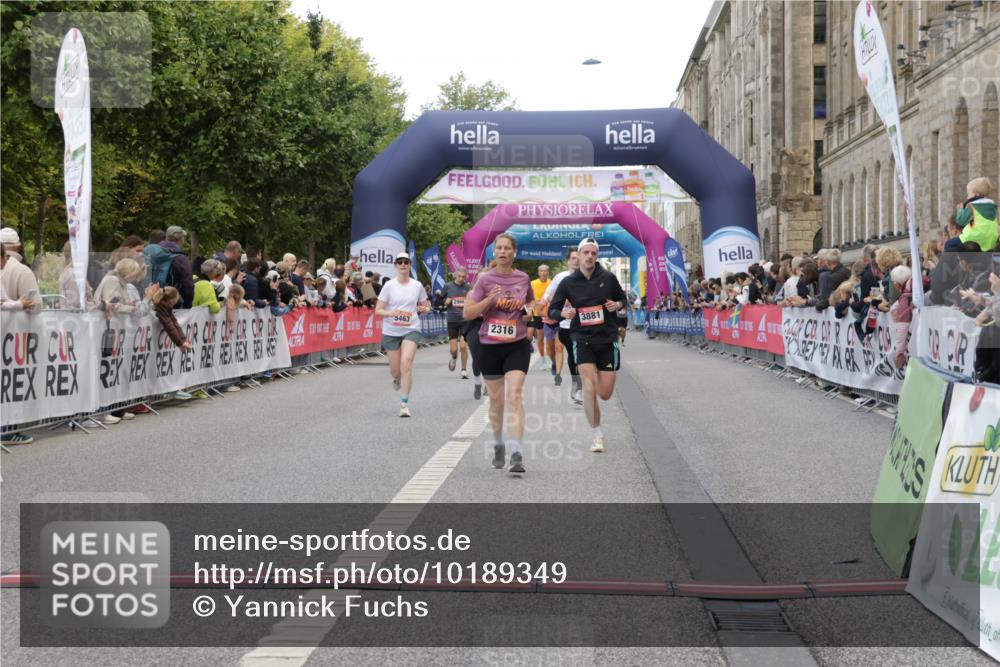 06.09.2026 - CURREX Alsterlauf Yannick Fuchs http://msf.ph/oto/10189349 06.09.2026 09:57:23 Ziel 2311, 2316, 2900, 3673, 3881, 3978, 4641, 5345, 5398, 5463, 5978, 6119, 6279, 6396, 8093, 8198, 8281 meine-sportfotos.de