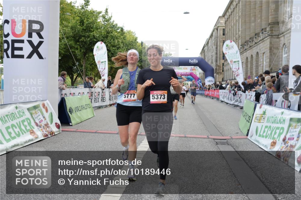 06.09.2026 - CURREX Alsterlauf Yannick Fuchs http://msf.ph/oto/10189446 06.09.2026 10:05:38 Ziel 3064, 3180, 3314, 3457, 4152, 4408, 4430, 4511, 5135, 5349, 5373, 5405, 5406, 5777, 6458 meine-sportfotos.de