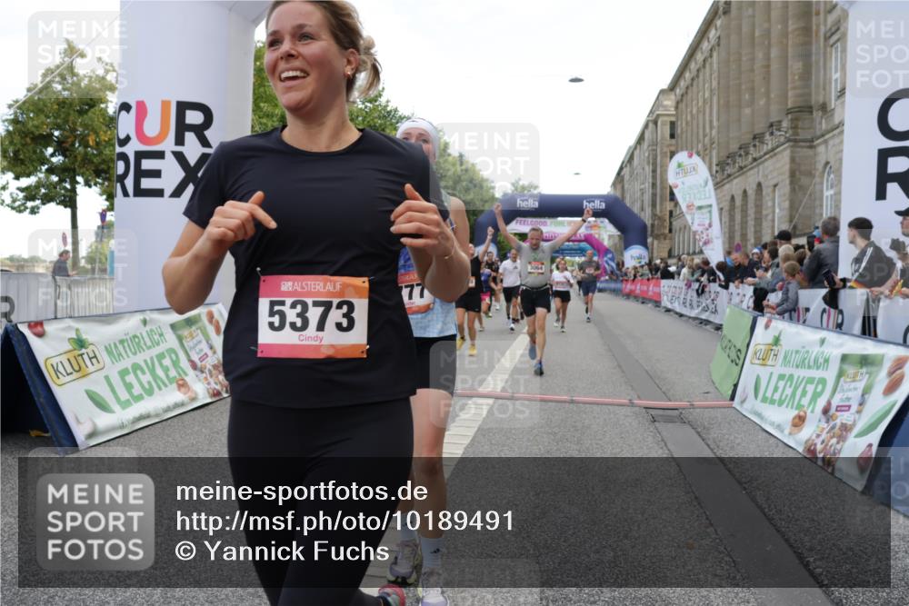 06.09.2026 - CURREX Alsterlauf Yannick Fuchs http://msf.ph/oto/10189491 06.09.2026 10:05:38 Ziel 3064, 3180, 3314, 3457, 4152, 4408, 4430, 4511, 5135, 5349, 5373, 5405, 5406, 5777, 6458 meine-sportfotos.de