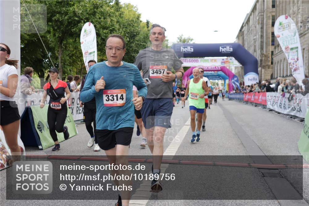 06.09.2026 - CURREX Alsterlauf Yannick Fuchs http://msf.ph/oto/10189756 06.09.2026 10:05:43 Ziel 2267, 2476, 2659, 3064, 3180, 3230, 3314, 3439, 3457, 4130, 4197, 4198, 4408, 4430, 4538, 5135, 5137, 5373, 5390, 5405, 5406, 5777, 6458 meine-sportfotos.de