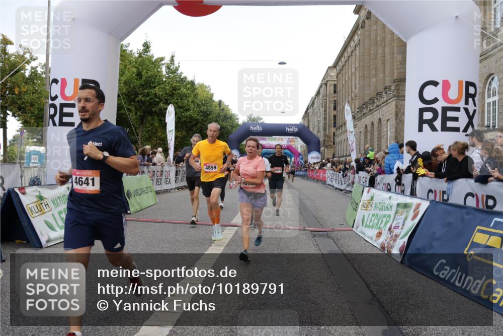 06.09.2026 - CURREX Alsterlauf Yannick Fuchs http://msf.ph/oto/10189791 06.09.2026 09:57:29 Ziel 2316, 2806, 2966, 3160, 3236, 3559, 3881, 3914, 4224, 4641, 4859, 5463, 5510, 5978, 6020, 8029, 8281 meine-sportfotos.de