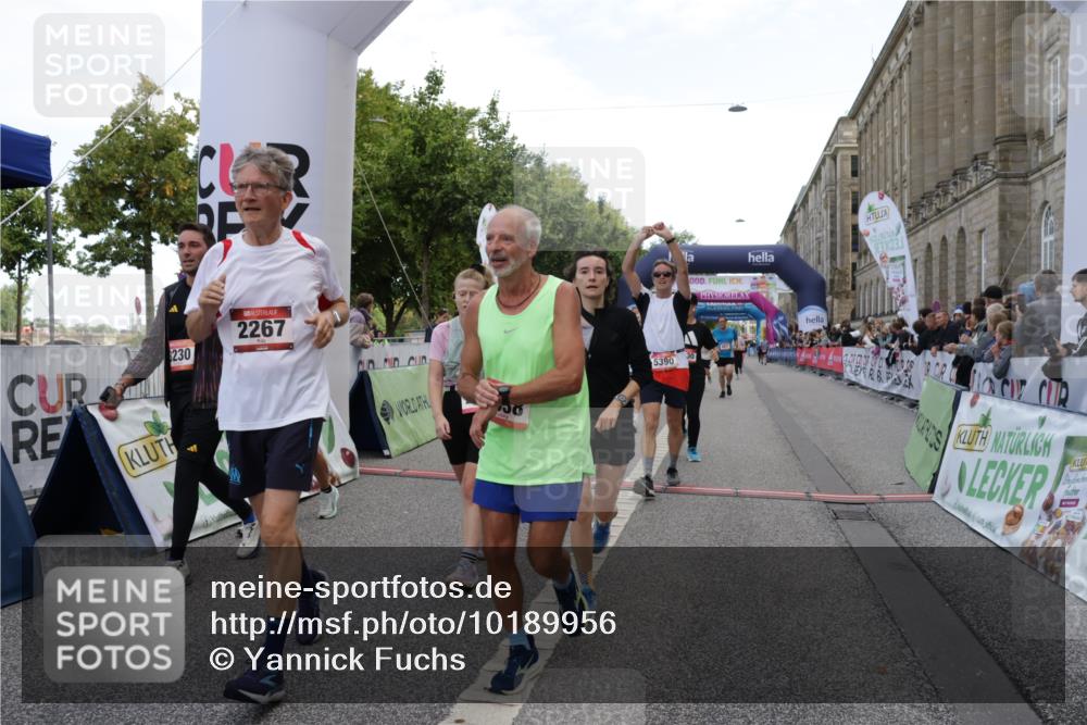 06.09.2026 - CURREX Alsterlauf Yannick Fuchs http://msf.ph/oto/10189956 06.09.2026 10:05:46 Ziel 2047, 2267, 2476, 2659, 3064, 3180, 3230, 3314, 3439, 3457, 4130, 4197, 4198, 4408, 4430, 4538, 4871, 5135, 5137, 5390, 5405, 5406, 5520, 6458 meine-sportfotos.de