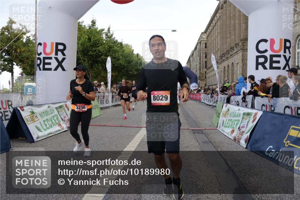 06.09.2026 - CURREX Alsterlauf Yannick Fuchs http://msf.ph/oto/10189980 06.09.2026 09:57:32 Ziel 2316, 2806, 2966, 3160, 3236, 3559, 3881, 3914, 4224, 4641, 4682, 4859, 5107, 5463, 5510, 5978, 6020, 8029, 8281 meine-sportfotos.de