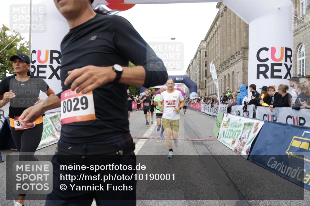 06.09.2026 - CURREX Alsterlauf Yannick Fuchs http://msf.ph/oto/10190001 06.09.2026 09:57:32 Ziel 2316, 2806, 2966, 3160, 3236, 3559, 3881, 3914, 4224, 4641, 4682, 4859, 5107, 5463, 5510, 5978, 6020, 8029, 8281 meine-sportfotos.de