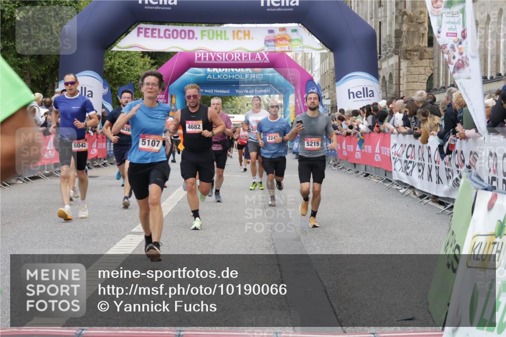 06.09.2026 - CURREX Alsterlauf Yannick Fuchs http://msf.ph/oto/10190066 06.09.2026 09:57:34 Ziel 2242, 2806, 2966, 3097, 3160, 3236, 3514, 3559, 3914, 4213, 4224, 4641, 4682, 4859, 5107, 5215, 5463, 5510, 5775, 5978, 6020, 6042, 6365, 8029 meine-sportfotos.de