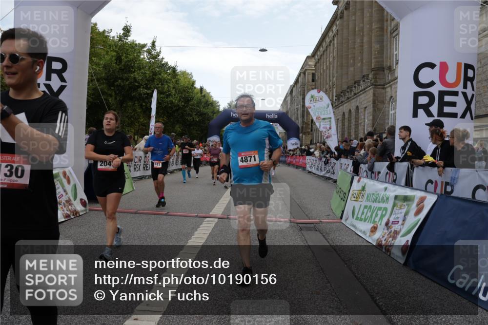 06.09.2026 - CURREX Alsterlauf Yannick Fuchs http://msf.ph/oto/10190156 06.09.2026 10:05:51 Ziel 2047, 2267, 2476, 2659, 3230, 3439, 4130, 4197, 4198, 4481, 4538, 4736, 4737, 4741, 4871, 5070, 5115, 5137, 5390, 5520, 5556, 6045, 6121 meine-sportfotos.de