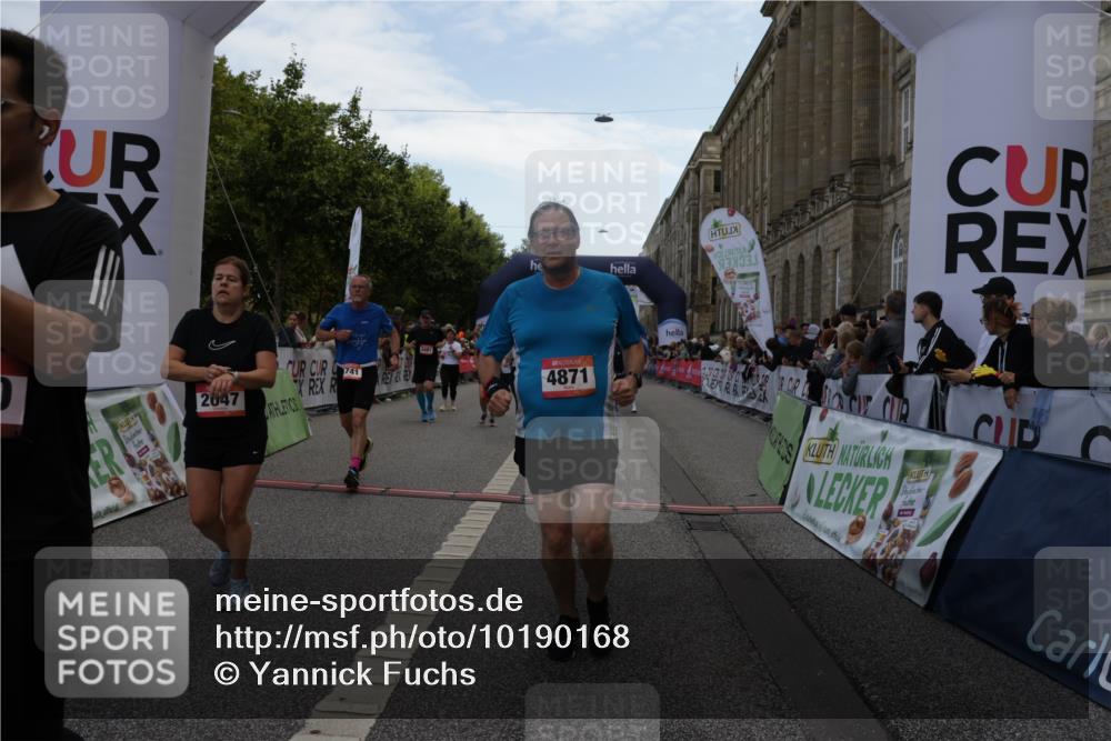 06.09.2026 - CURREX Alsterlauf Yannick Fuchs http://msf.ph/oto/10190168 06.09.2026 10:05:51 Ziel 2047, 2267, 2476, 2659, 3230, 3439, 4130, 4197, 4198, 4481, 4538, 4736, 4737, 4741, 4871, 5070, 5115, 5137, 5390, 5520, 5556, 6045, 6121 meine-sportfotos.de