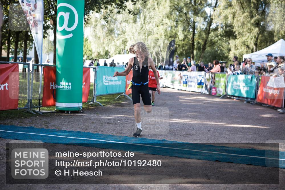 06.09.2026 - 20. Norderstedt Triathlon H.Heesch http://msf.ph/oto/10192480 06.09.2026 09:49:11 Ziel 609, 635, 642, 672, 691 meine-sportfotos.de