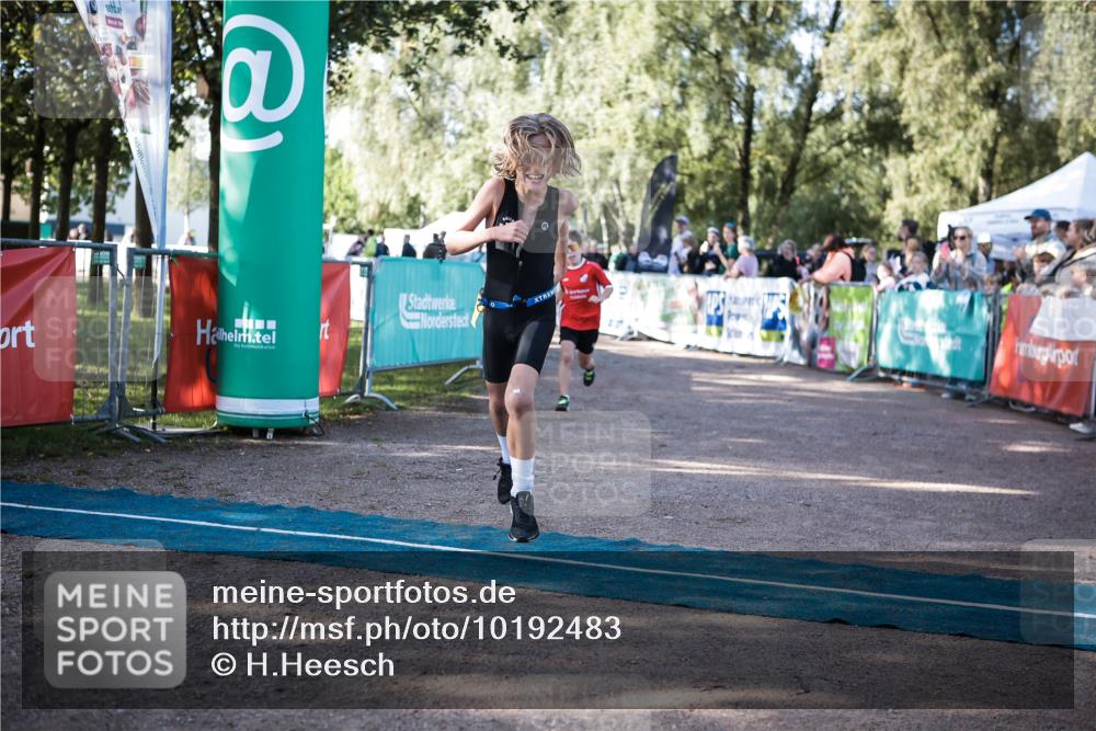 06.09.2026 - 20. Norderstedt Triathlon H.Heesch http://msf.ph/oto/10192483 06.09.2026 09:49:11 Ziel 609, 635, 642, 672, 691 meine-sportfotos.de