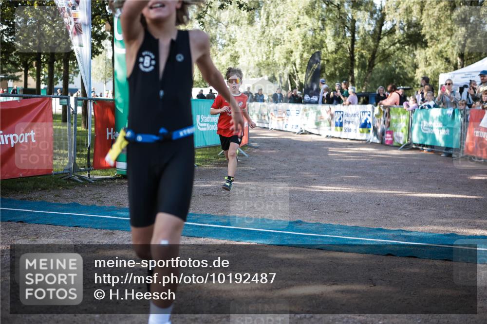 06.09.2026 - 20. Norderstedt Triathlon H.Heesch http://msf.ph/oto/10192487 06.09.2026 09:49:12 Ziel 609, 635, 642, 672, 691 meine-sportfotos.de