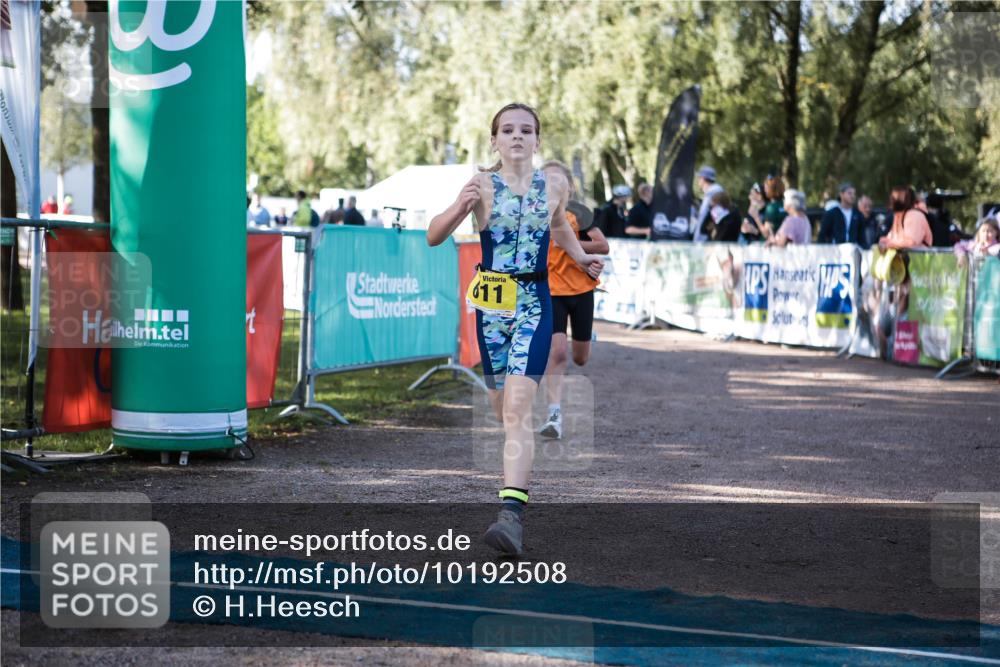 06.09.2026 - 20. Norderstedt Triathlon H.Heesch http://msf.ph/oto/10192508 06.09.2026 09:49:20 Ziel 611, 663, 691 meine-sportfotos.de