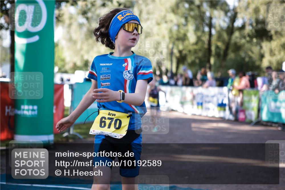 06.09.2026 - 20. Norderstedt Triathlon H.Heesch http://msf.ph/oto/10192589 06.09.2026 09:50:20 Ziel 645, 670 meine-sportfotos.de