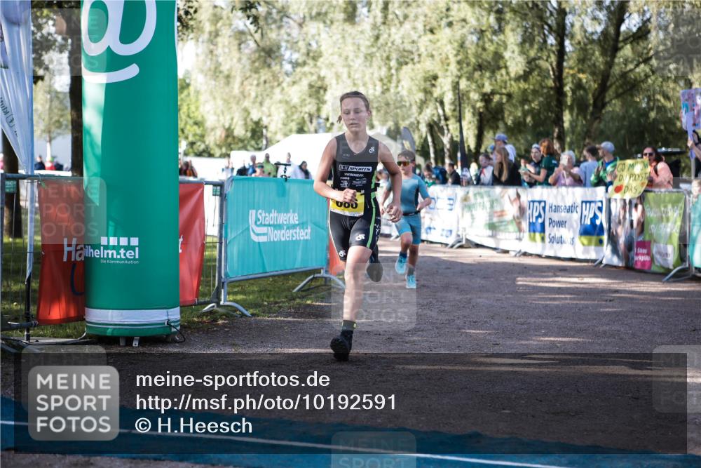 06.09.2026 - 20. Norderstedt Triathlon H.Heesch http://msf.ph/oto/10192591 06.09.2026 09:50:41 Ziel 605, 650, 686 meine-sportfotos.de