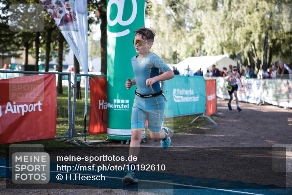 06.09.2026 - 20. Norderstedt Triathlon H.Heesch http://msf.ph/oto/10192610 06.09.2026 09:50:43 Ziel 605, 650, 686 meine-sportfotos.de