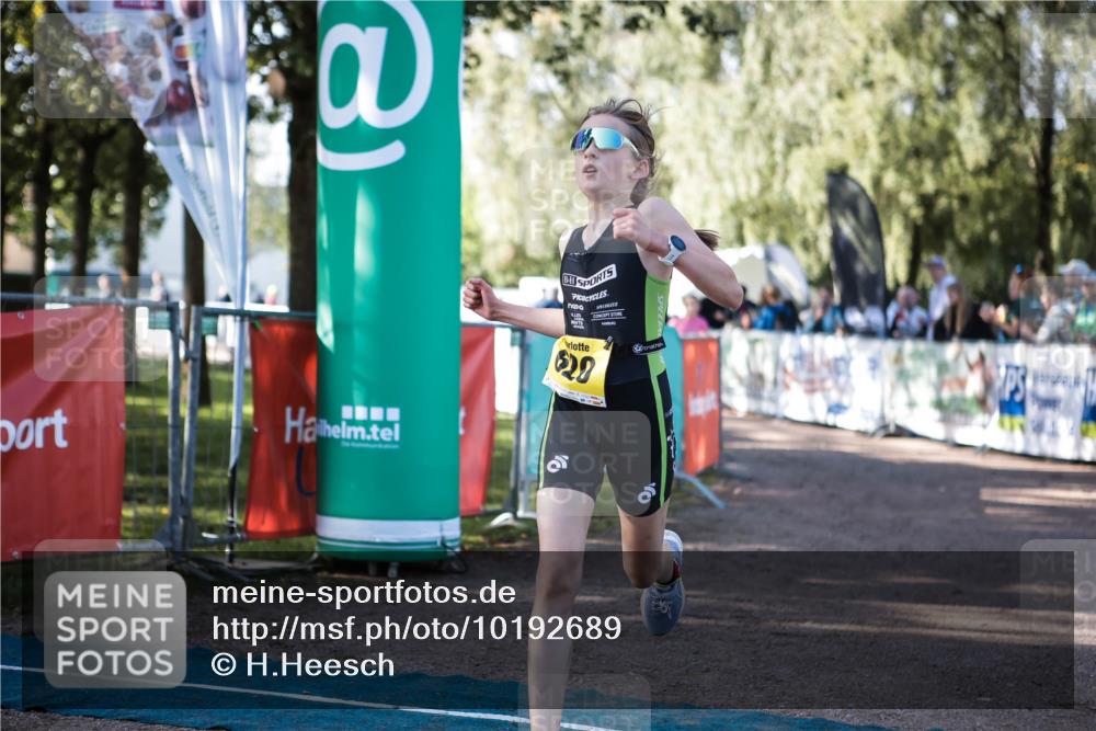06.09.2026 - 20. Norderstedt Triathlon H.Heesch http://msf.ph/oto/10192689 06.09.2026 09:52:13 Ziel 620, 666 meine-sportfotos.de