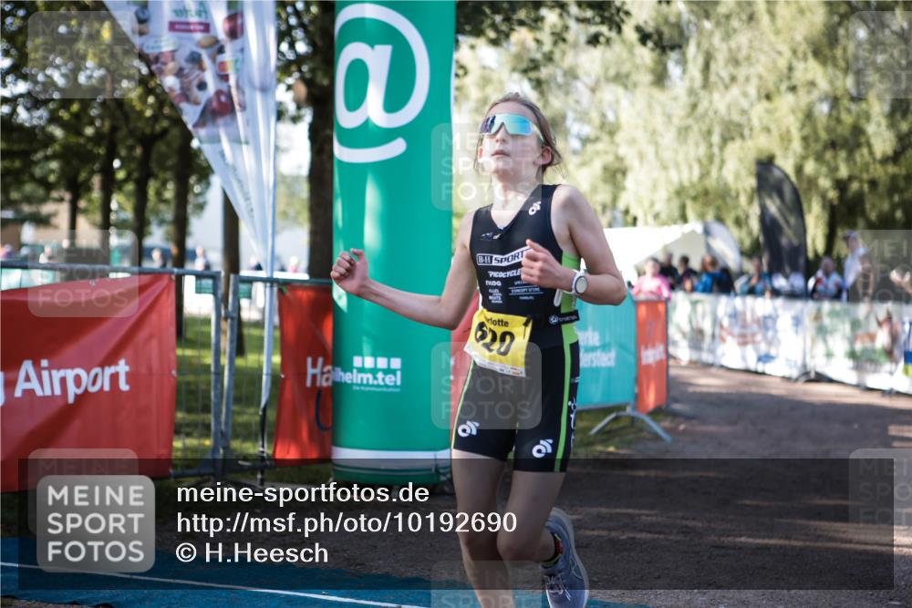 06.09.2026 - 20. Norderstedt Triathlon H.Heesch http://msf.ph/oto/10192690 06.09.2026 09:52:14 Ziel 620, 666 meine-sportfotos.de