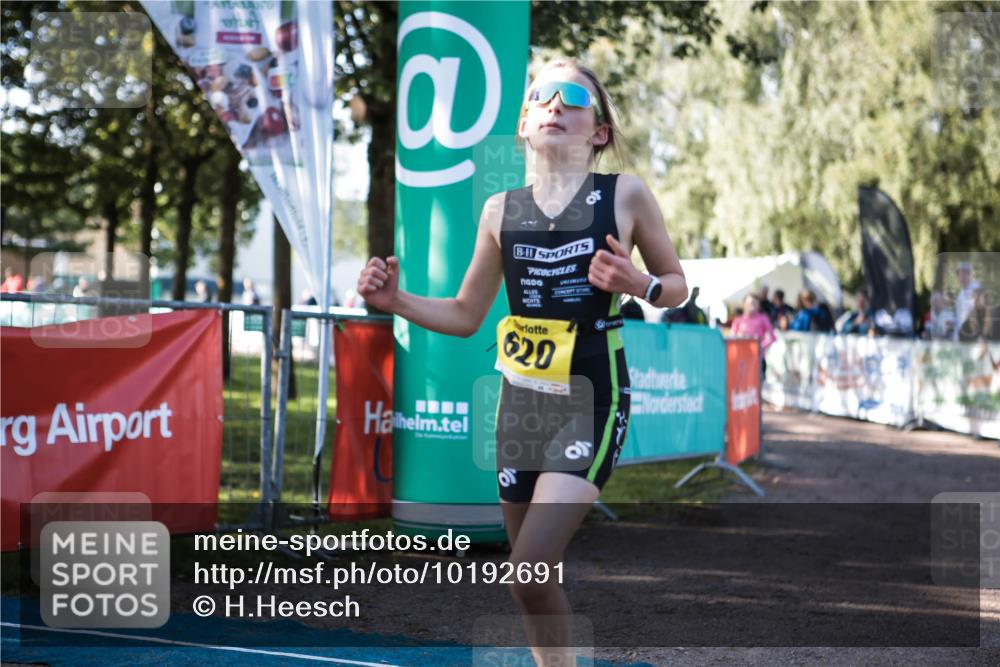 06.09.2026 - 20. Norderstedt Triathlon H.Heesch http://msf.ph/oto/10192691 06.09.2026 09:52:14 Ziel 620, 666 meine-sportfotos.de