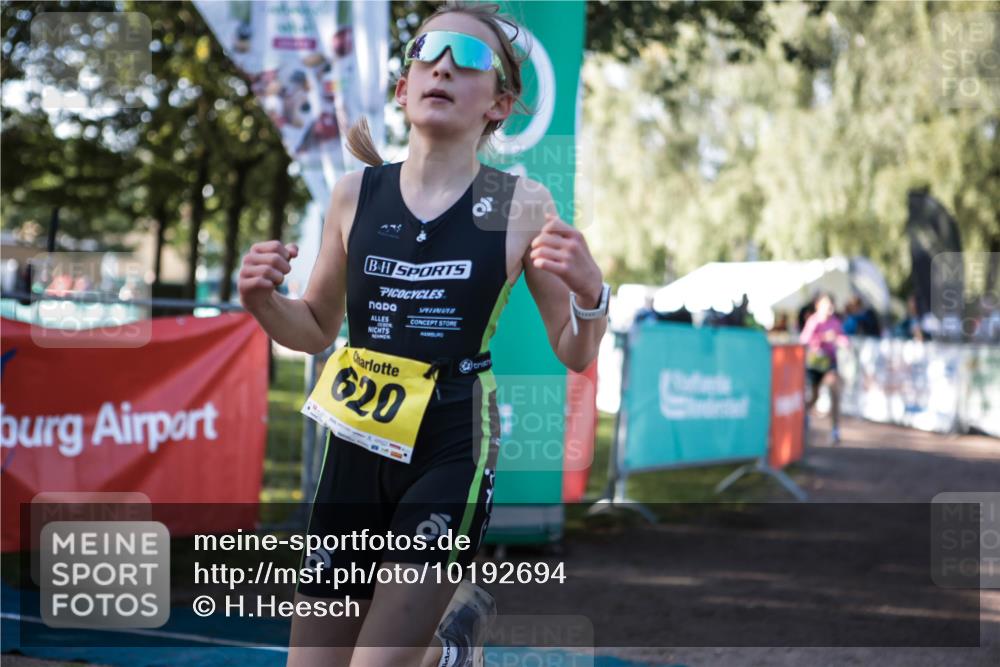 06.09.2026 - 20. Norderstedt Triathlon H.Heesch http://msf.ph/oto/10192694 06.09.2026 09:52:14 Ziel 620, 666 meine-sportfotos.de