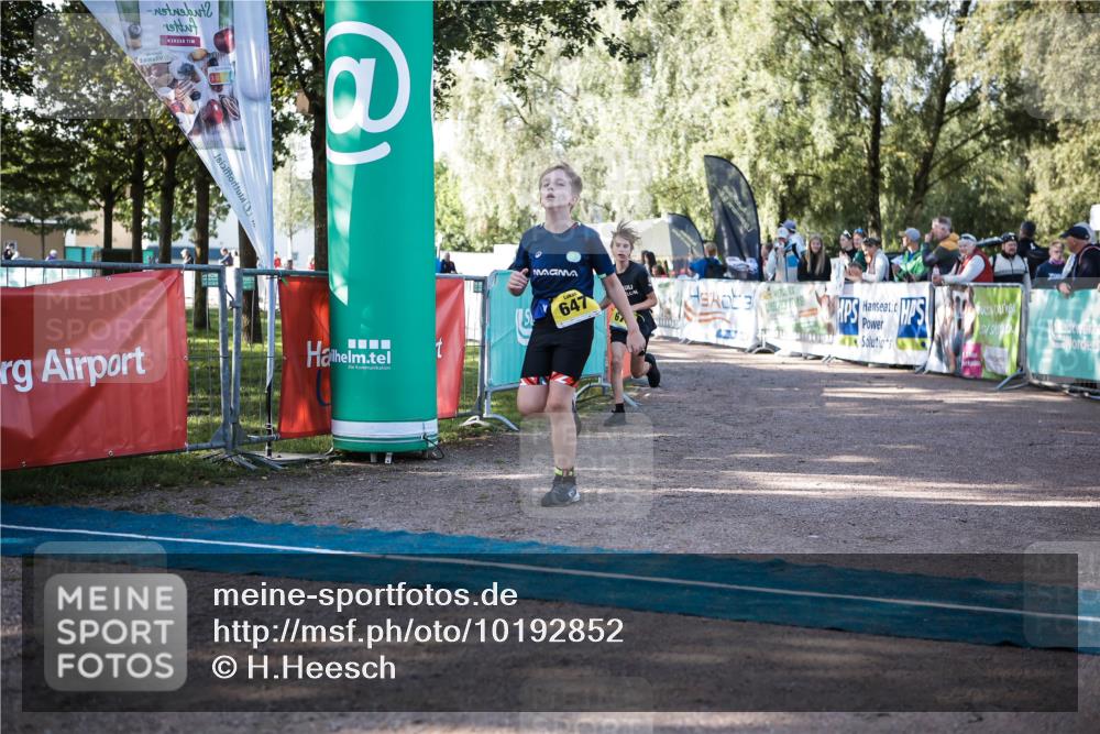 06.09.2026 - 20. Norderstedt Triathlon H.Heesch http://msf.ph/oto/10192852 06.09.2026 09:53:36 Ziel 625, 647, 679 meine-sportfotos.de