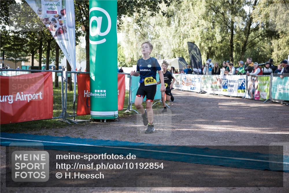 06.09.2026 - 20. Norderstedt Triathlon H.Heesch http://msf.ph/oto/10192854 06.09.2026 09:53:36 Ziel 625, 647, 679 meine-sportfotos.de