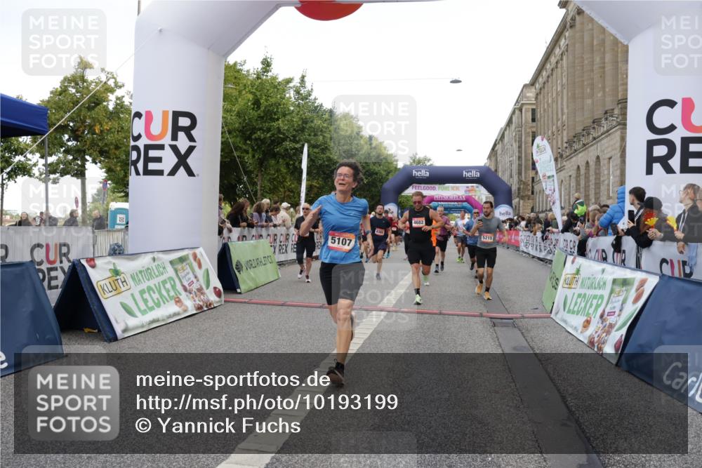 06.09.2026 - CURREX Alsterlauf Yannick Fuchs http://msf.ph/oto/10193199 06.09.2026 09:57:36 Ziel 2237, 2242, 2288, 2806, 2966, 3097, 3160, 3236, 3442, 3514, 3559, 3914, 4213, 4224, 4334, 4682, 4859, 5107, 5215, 5510, 5775, 6020, 6042, 6078, 6318, 6365, 8029, 8231 meine-sportfotos.de