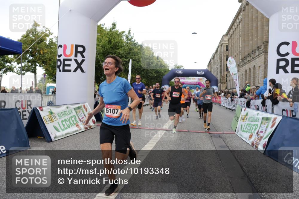 06.09.2026 - CURREX Alsterlauf Yannick Fuchs http://msf.ph/oto/10193348 06.09.2026 09:57:37 Ziel 2237, 2242, 2288, 2538, 2806, 2966, 3097, 3160, 3236, 3442, 3514, 3559, 3914, 4213, 4224, 4334, 4682, 4691, 5107, 5215, 5775, 6020, 6042, 6078, 6318, 6365, 8029, 8231 meine-sportfotos.de