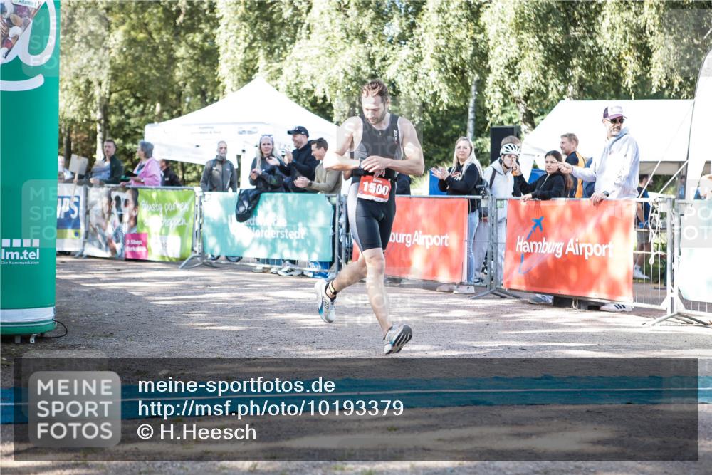 06.09.2026 - 20. Norderstedt Triathlon H.Heesch http://msf.ph/oto/10193379 06.09.2026 10:38:40 Ziel 1500 meine-sportfotos.de