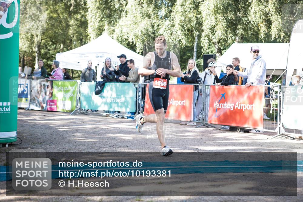 06.09.2026 - 20. Norderstedt Triathlon H.Heesch http://msf.ph/oto/10193381 06.09.2026 10:38:40 Ziel 1500 meine-sportfotos.de