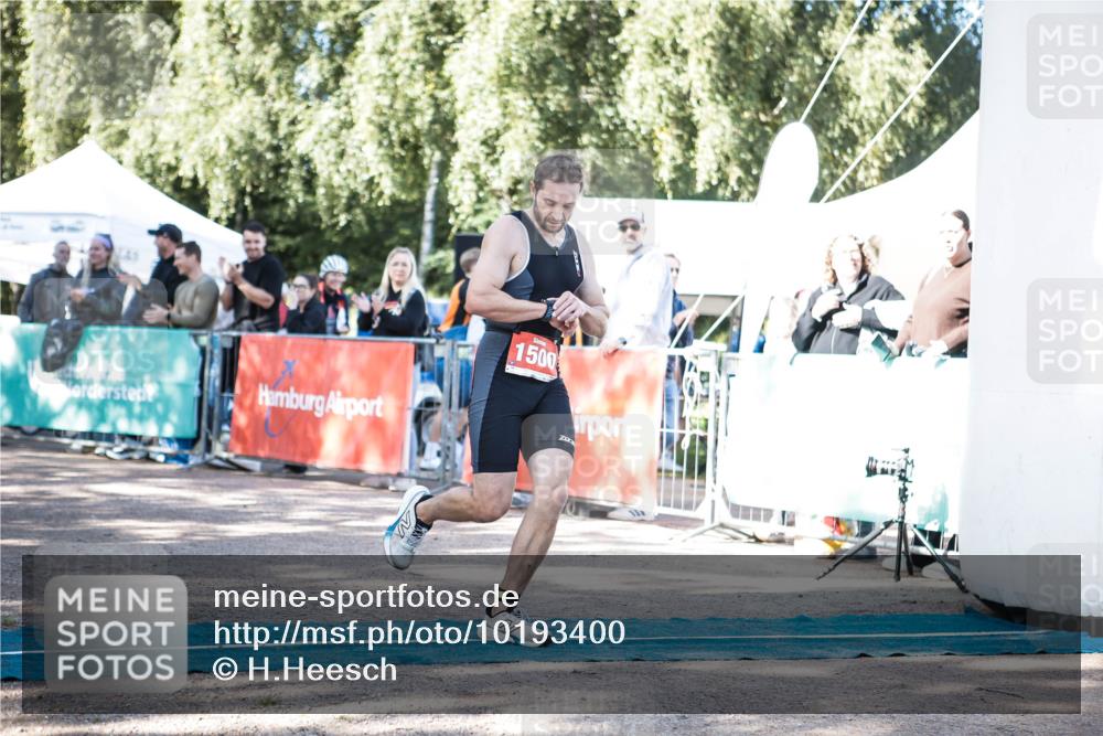 06.09.2026 - 20. Norderstedt Triathlon H.Heesch http://msf.ph/oto/10193400 06.09.2026 10:38:40 Ziel 1500 meine-sportfotos.de