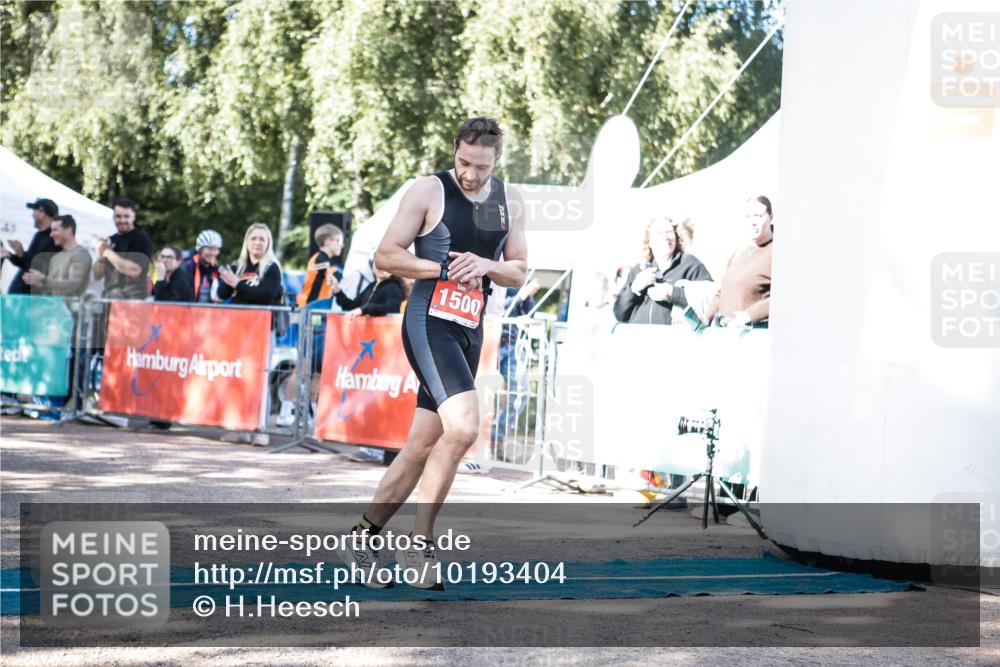 06.09.2026 - 20. Norderstedt Triathlon H.Heesch http://msf.ph/oto/10193404 06.09.2026 10:38:40 Ziel 1500 meine-sportfotos.de