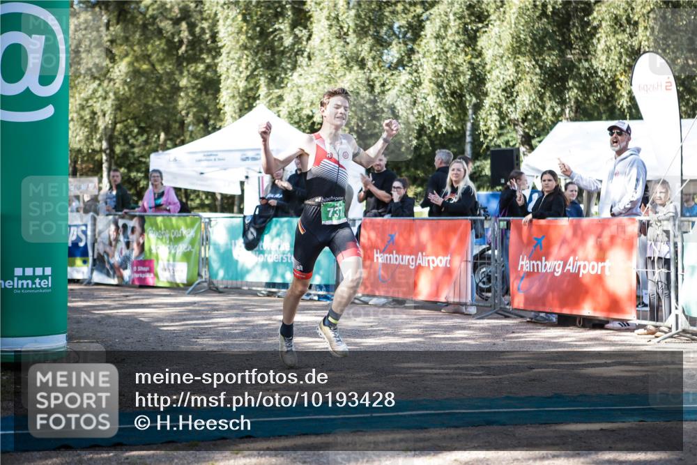 06.09.2026 - 20. Norderstedt Triathlon H.Heesch http://msf.ph/oto/10193428 06.09.2026 10:39:30 Ziel 737 meine-sportfotos.de
