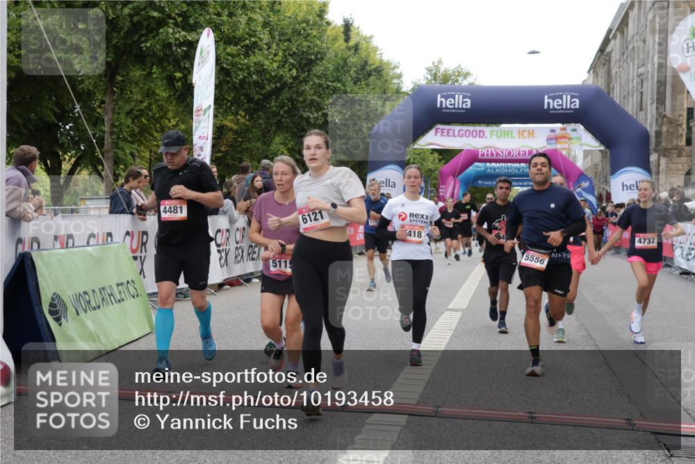 06.09.2026 - CURREX Alsterlauf Yannick Fuchs http://msf.ph/oto/10193458 06.09.2026 10:05:53 Ziel 2047, 4130, 4197, 4198, 4481, 4736, 4737, 4741, 4871, 5070, 5115, 5137, 5390, 5520, 5556, 5781, 6045, 6121 meine-sportfotos.de