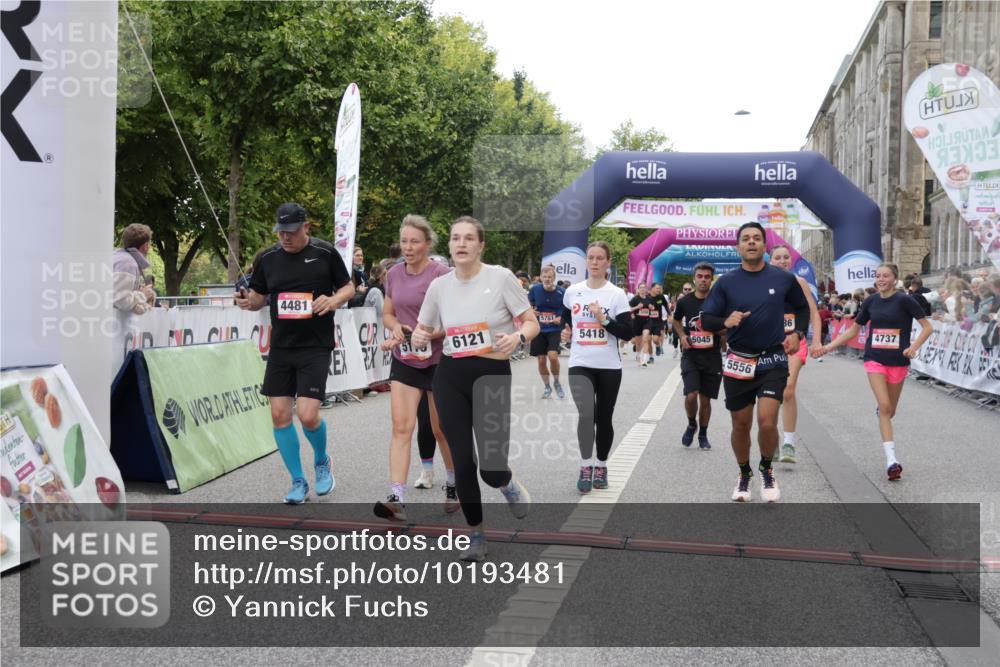 06.09.2026 - CURREX Alsterlauf Yannick Fuchs http://msf.ph/oto/10193481 06.09.2026 10:05:54 Ziel 2047, 4130, 4197, 4198, 4481, 4736, 4737, 4741, 4871, 5070, 5115, 5520, 5556, 5781, 6045, 6121 meine-sportfotos.de