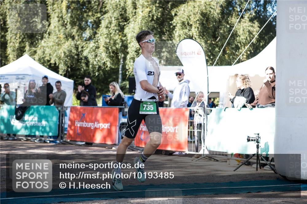 06.09.2026 - 20. Norderstedt Triathlon H.Heesch http://msf.ph/oto/10193485 06.09.2026 10:40:03 Ziel 735 meine-sportfotos.de