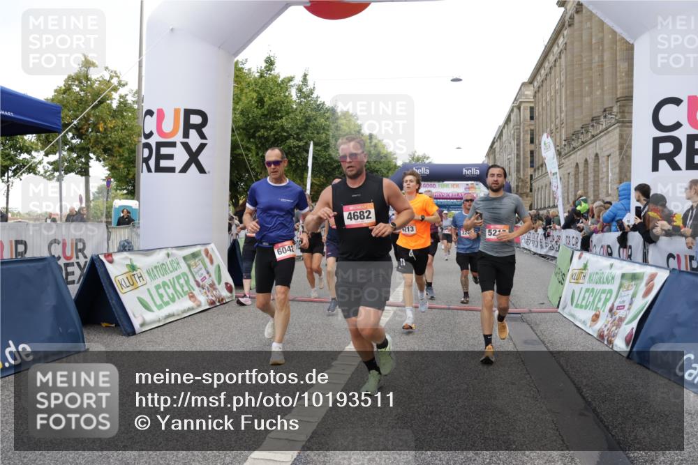 06.09.2026 - CURREX Alsterlauf Yannick Fuchs http://msf.ph/oto/10193511 06.09.2026 09:57:38 Ziel 2237, 2242, 2288, 2538, 2806, 3097, 3160, 3236, 3442, 3514, 3559, 4213, 4224, 4334, 4682, 4691, 5107, 5215, 5775, 6020, 6042, 6078, 6318, 6365, 8029, 8231 meine-sportfotos.de
